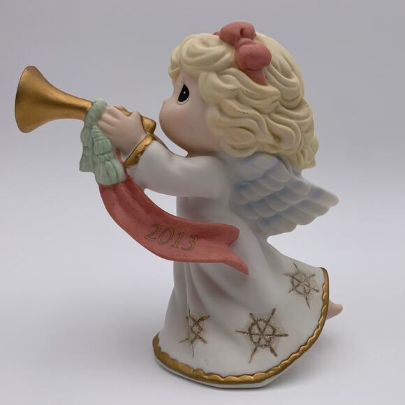 Precious Moments 2013 "Peace On Earth and Goodwill To All" Figurine #131001 VTG - Picture 1 of 13